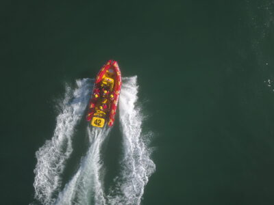 Red flares aid fishermen’s rescue in South Africa